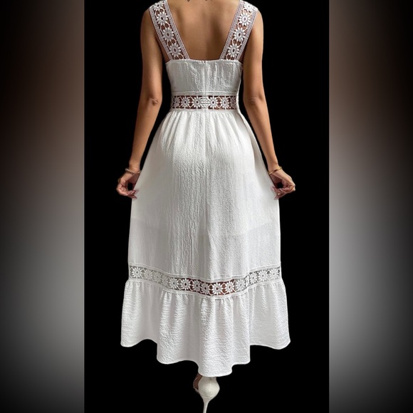 Women’s Guipures Lace Sleeve Insert Ruffle Hem Cami Long Summer/Spring Dress. - Picture 4 of 7